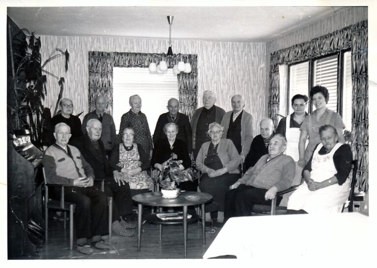 Gruppebillede på alderdomshjemmet 1962
